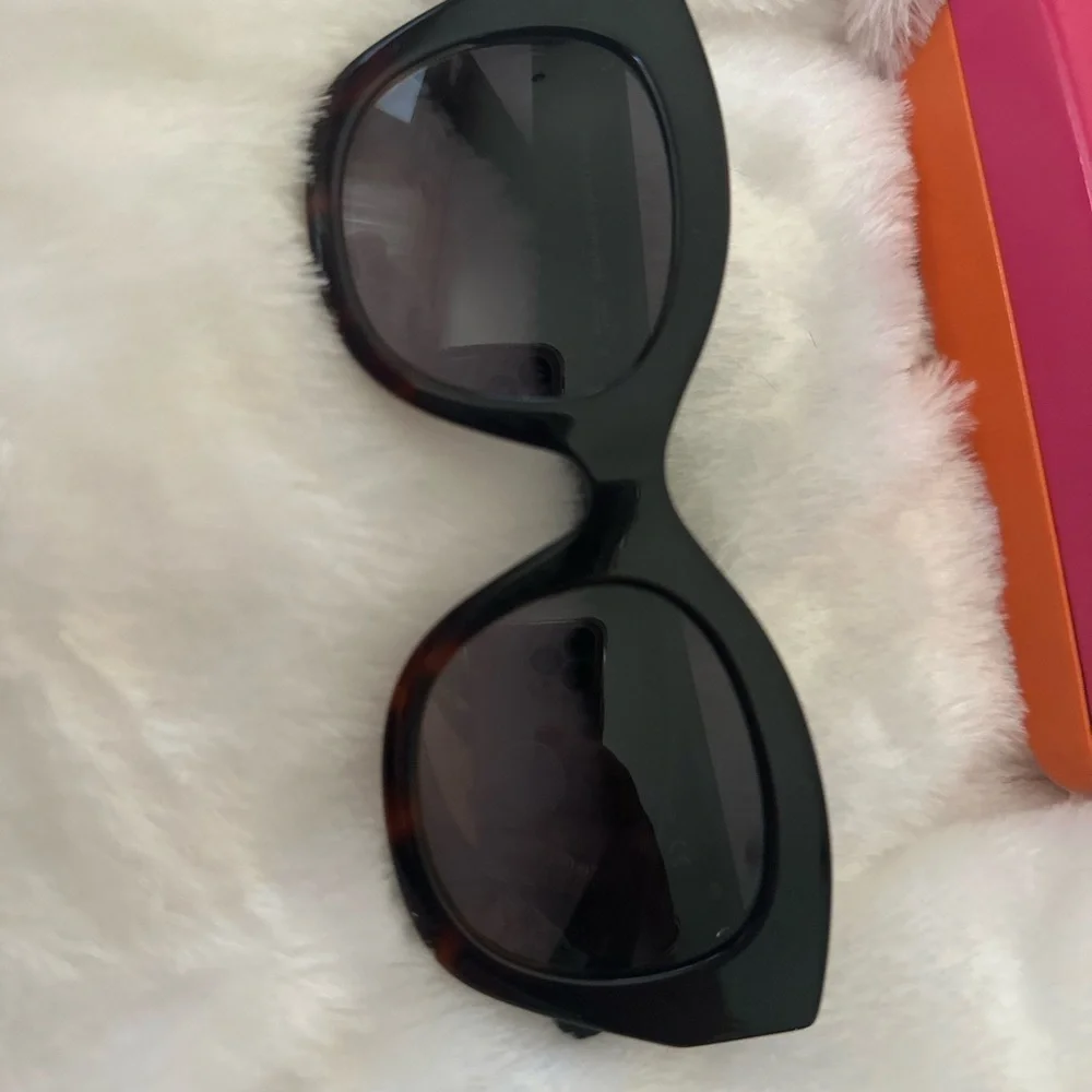 Kate Spade Karleigh sunglasses, black tortoise ombré classic oversized sunnies